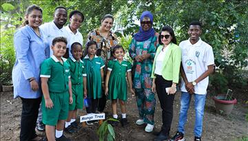 Aga Khan Nursery and Primary School, Dar es Salaam participates in Soma na Mti 