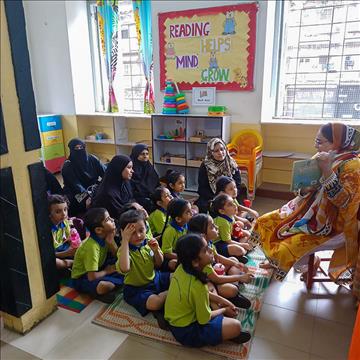 Parent-child bonding at the Diamond Jubilee High School for Girls, Mumbai 